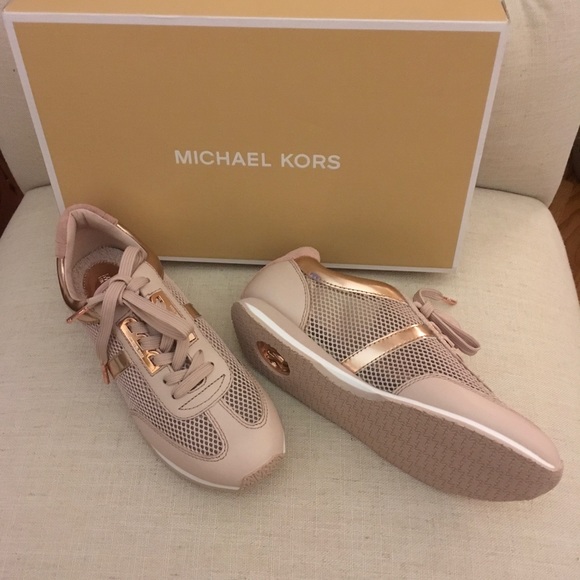 michael kors maggie trainer